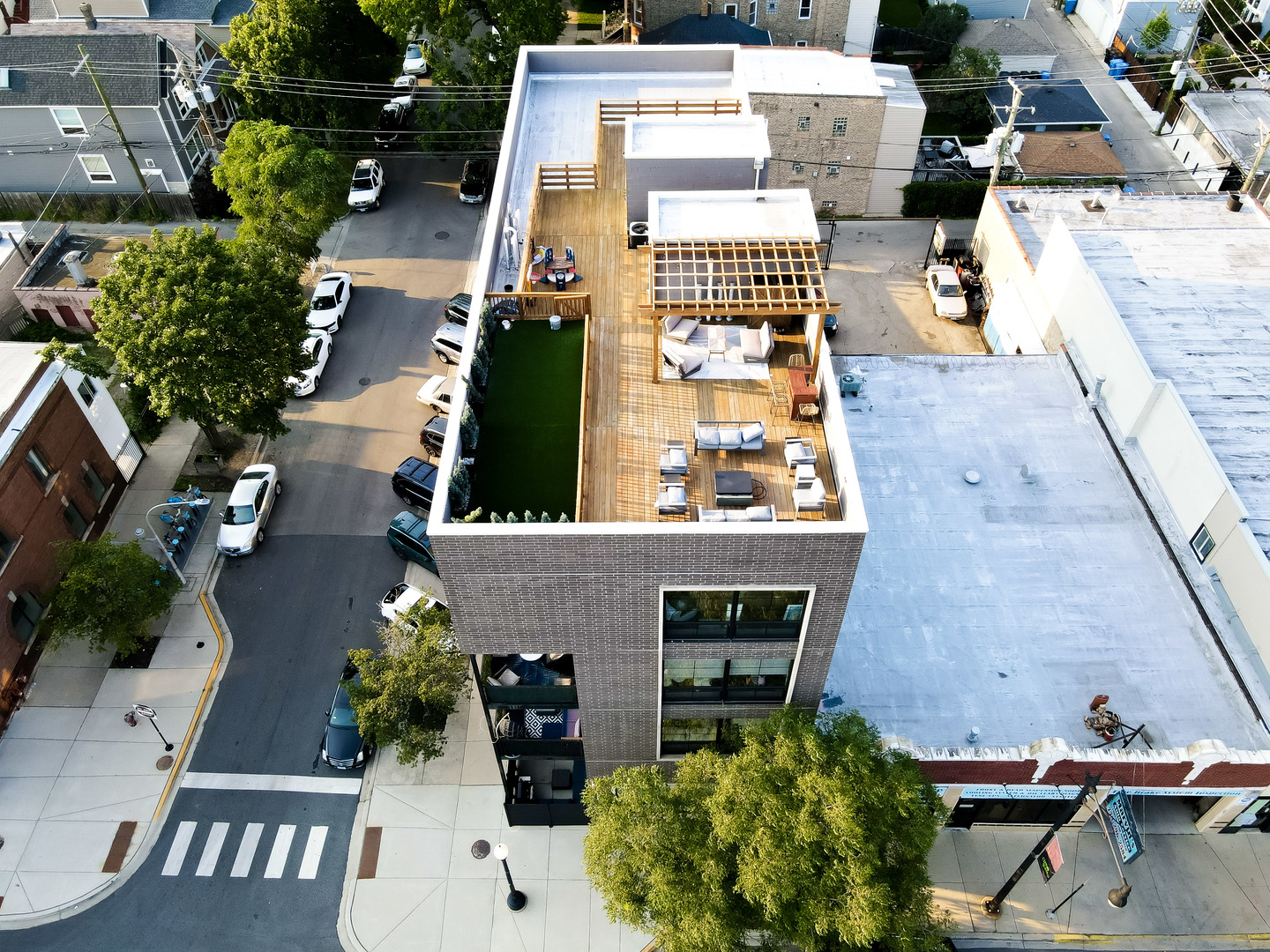 3024 W Irving Park Road Unit: 3S