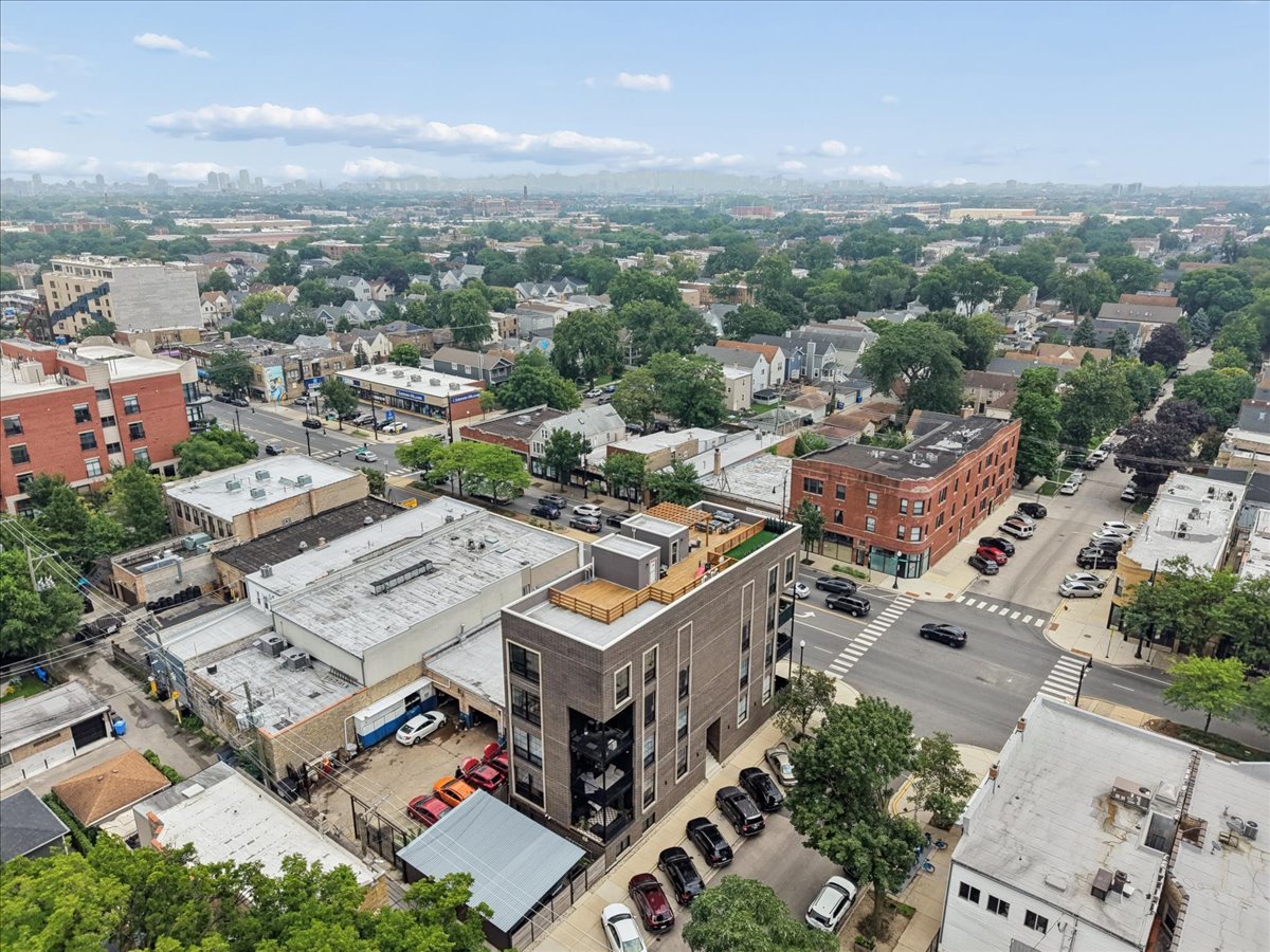 3024 W Irving Park Road Unit: 3S