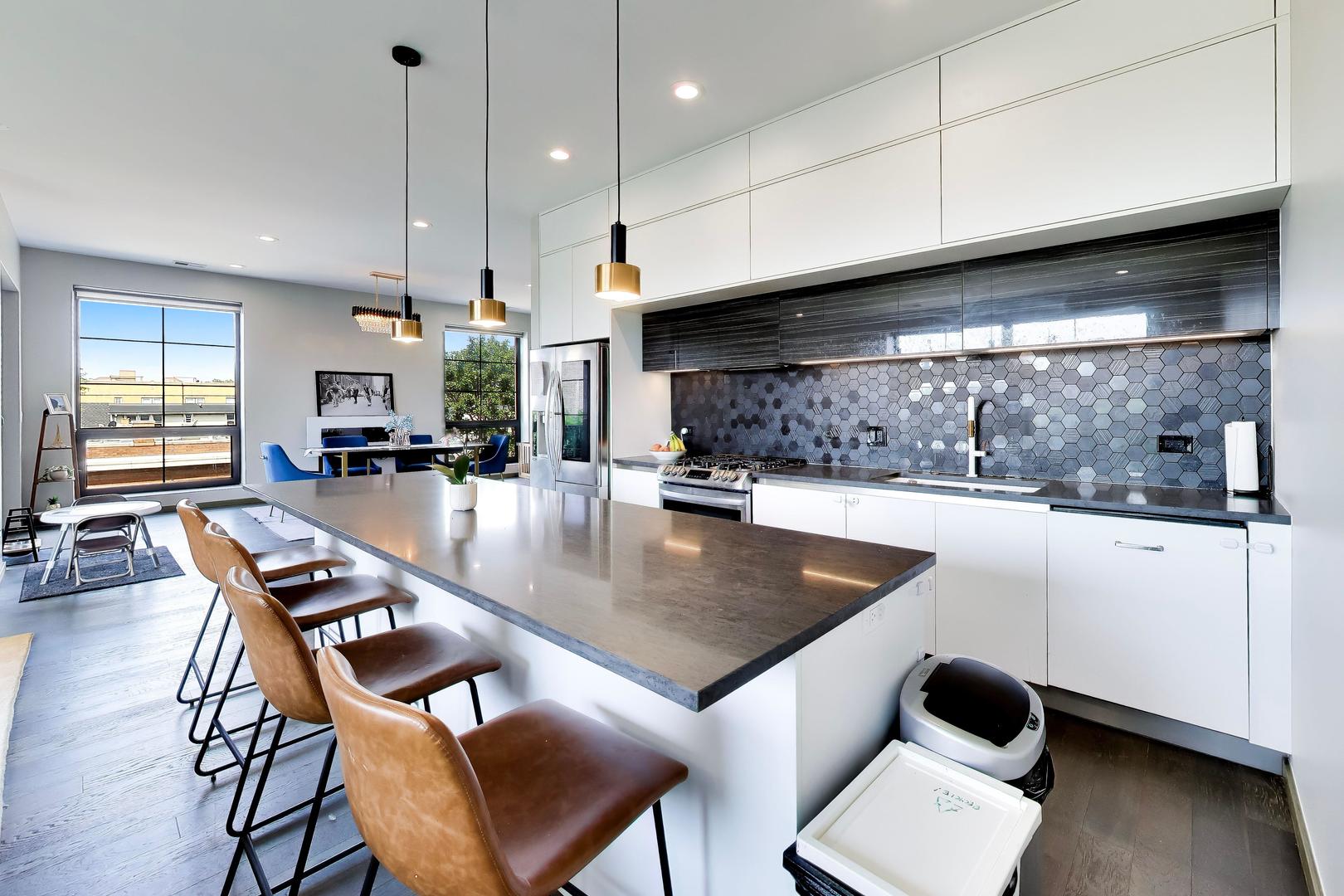3024 W Irving Park Road Unit: 3S