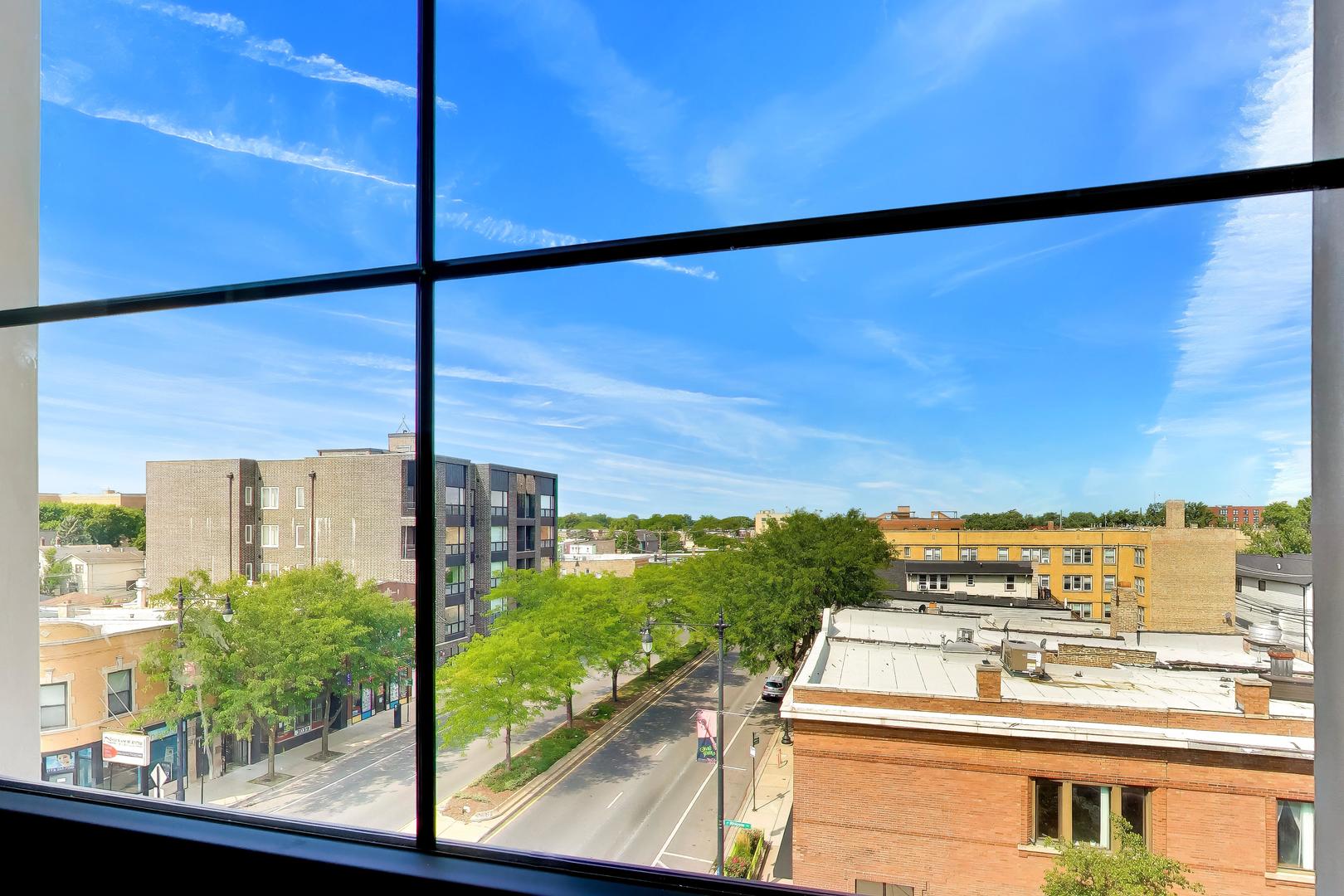 3024 W Irving Park Road Unit: 3S