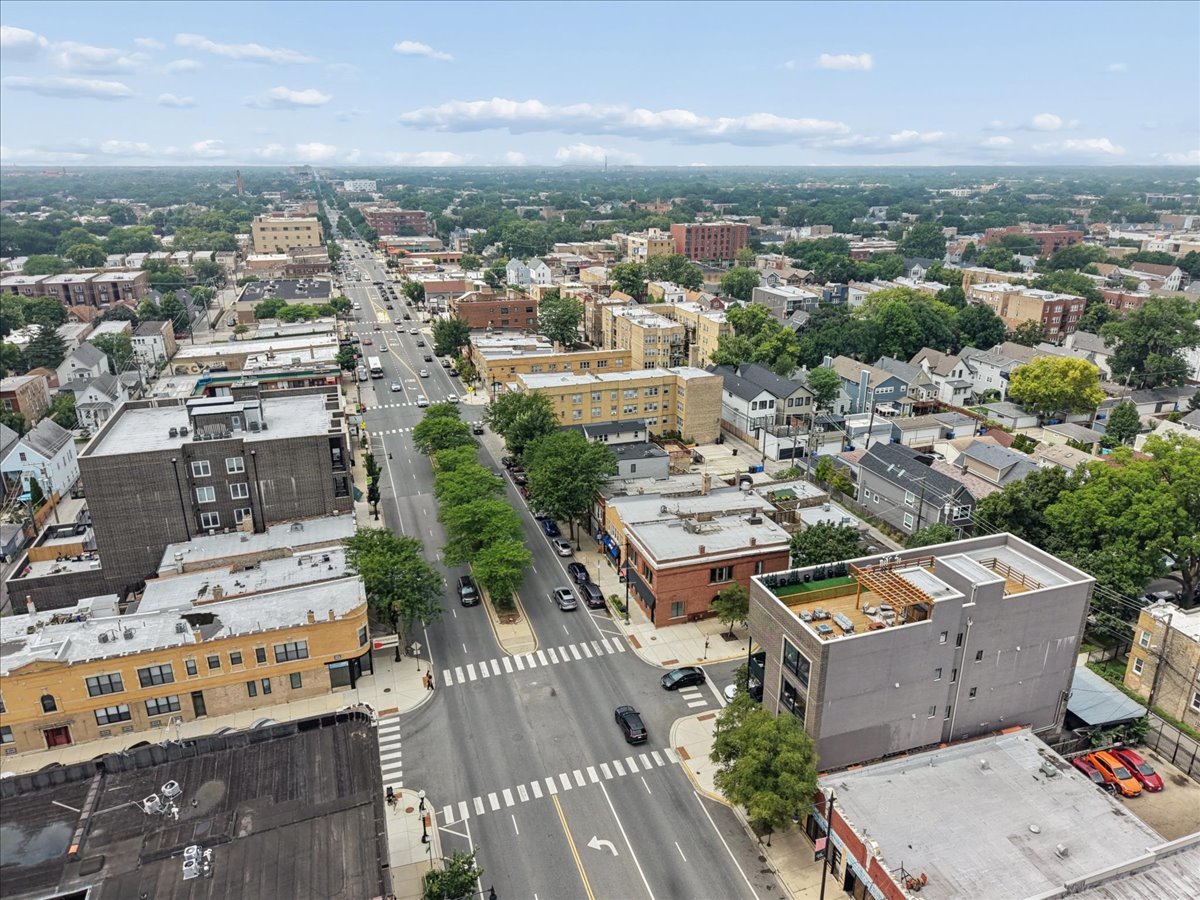 3024 W Irving Park Road Unit: 3S