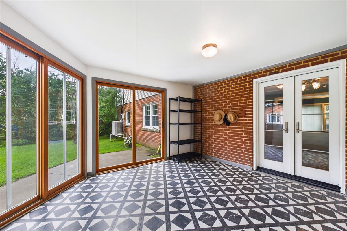 4312 Suffield Court