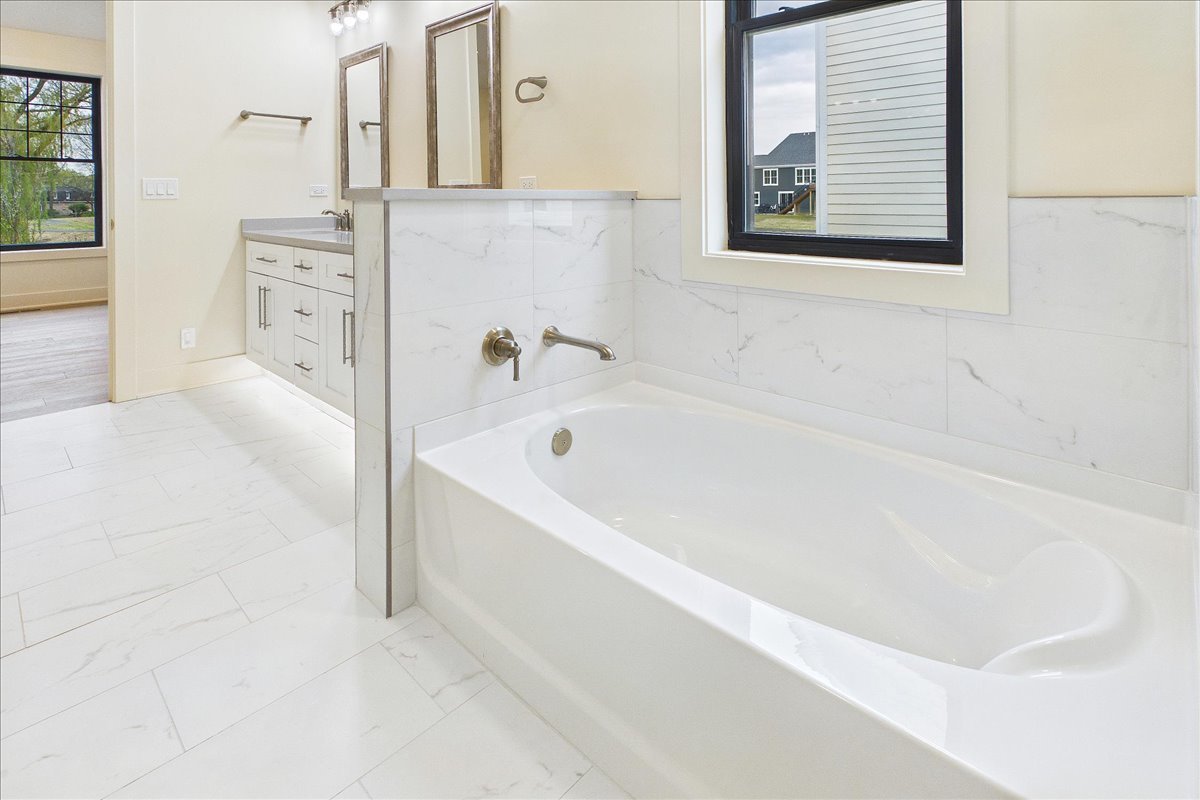 22075 W Casa Bella View