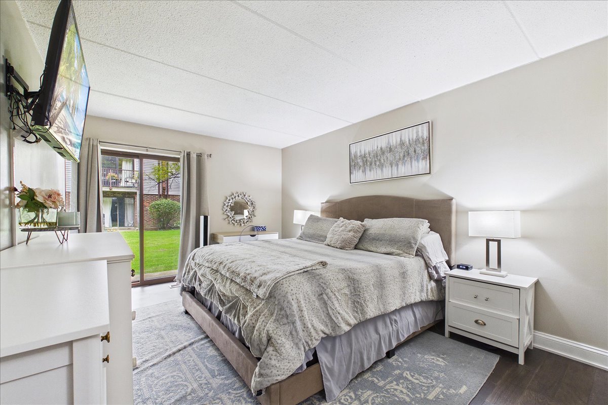 451 ELM Street Unit: 2F