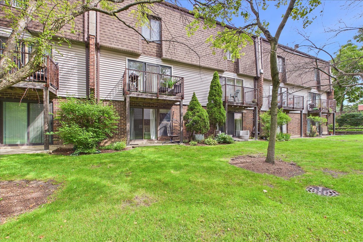 451 ELM Street Unit: 2F