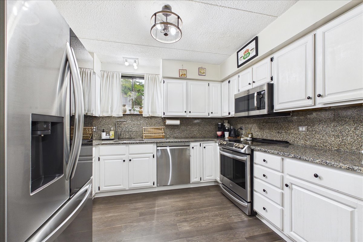 451 ELM Street Unit: 2F