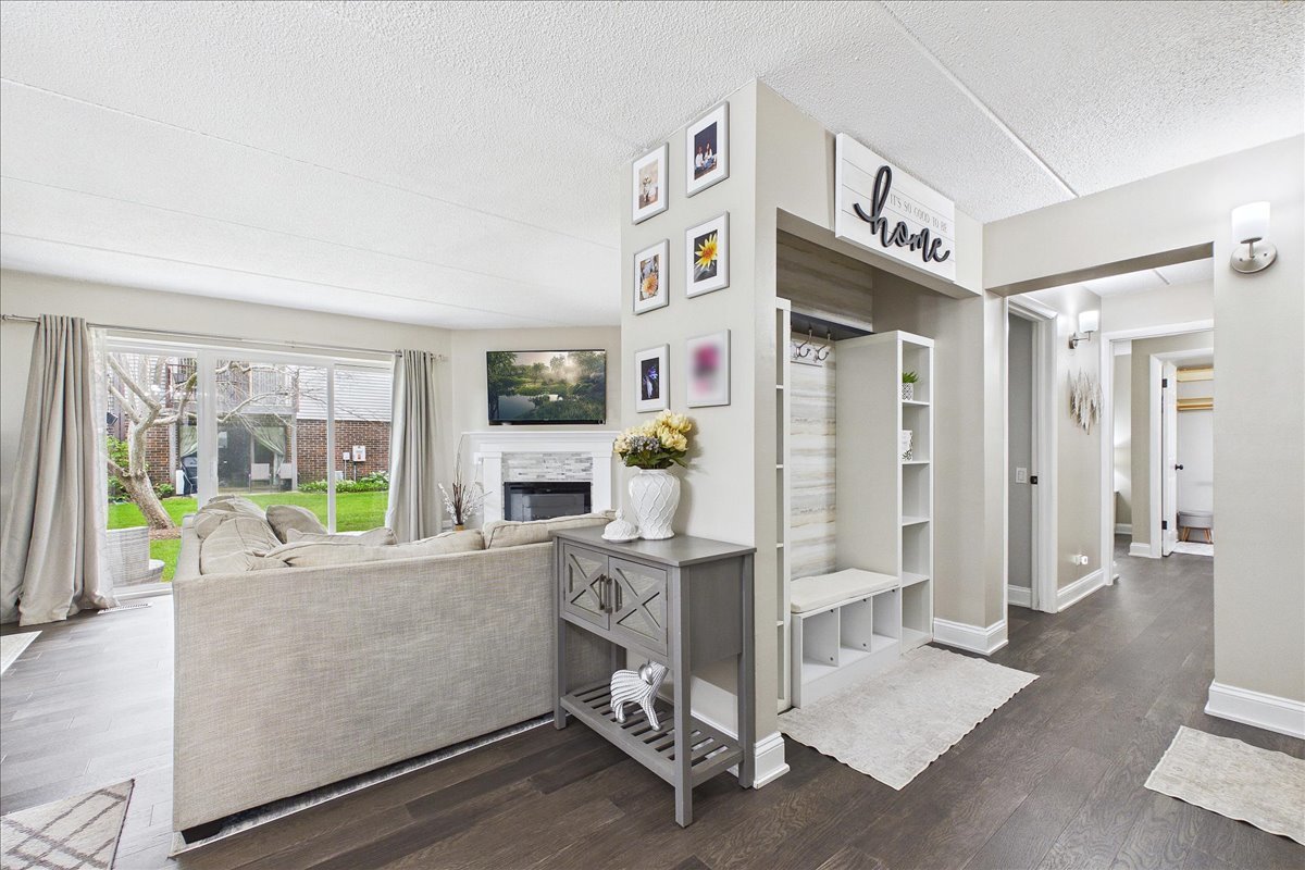 451 ELM Street Unit: 2F