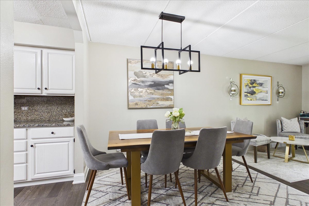 451 ELM Street Unit: 2F