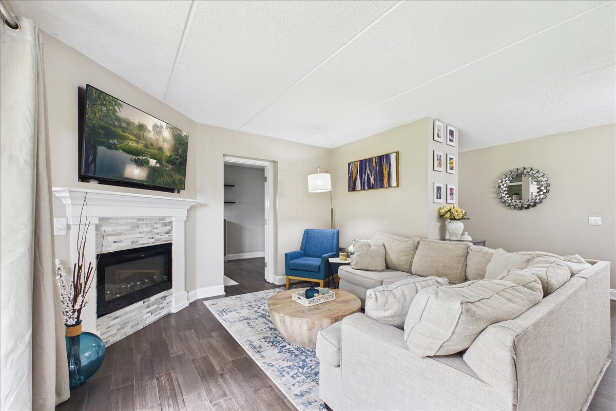 451 ELM Street Unit: 2F