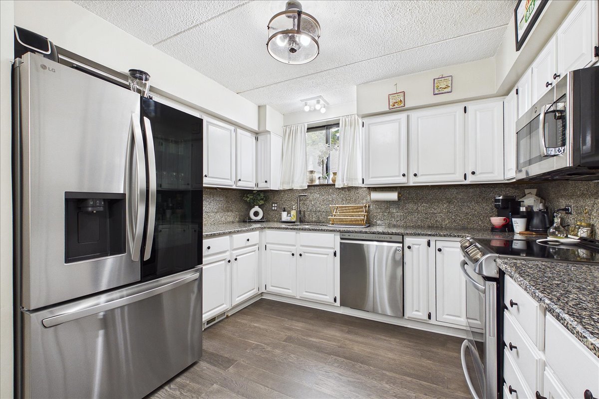 451 ELM Street Unit: 2F