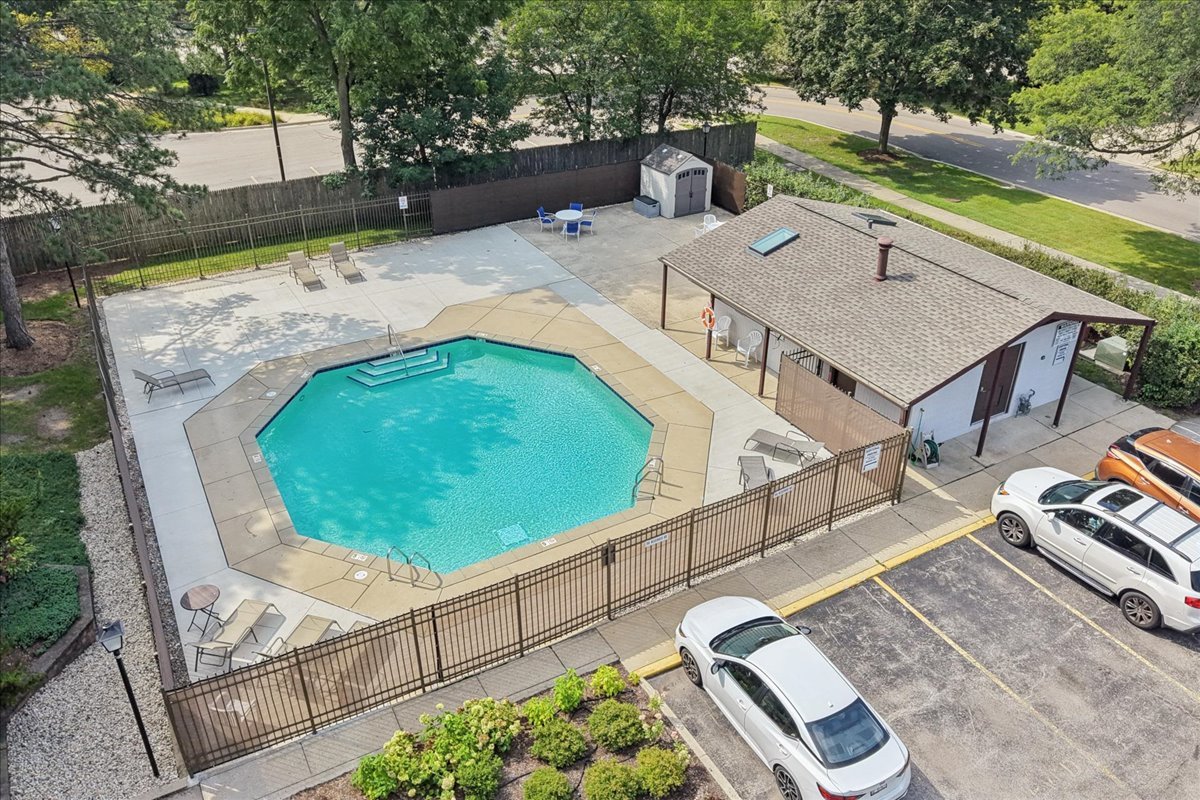 451 ELM Street Unit: 2F