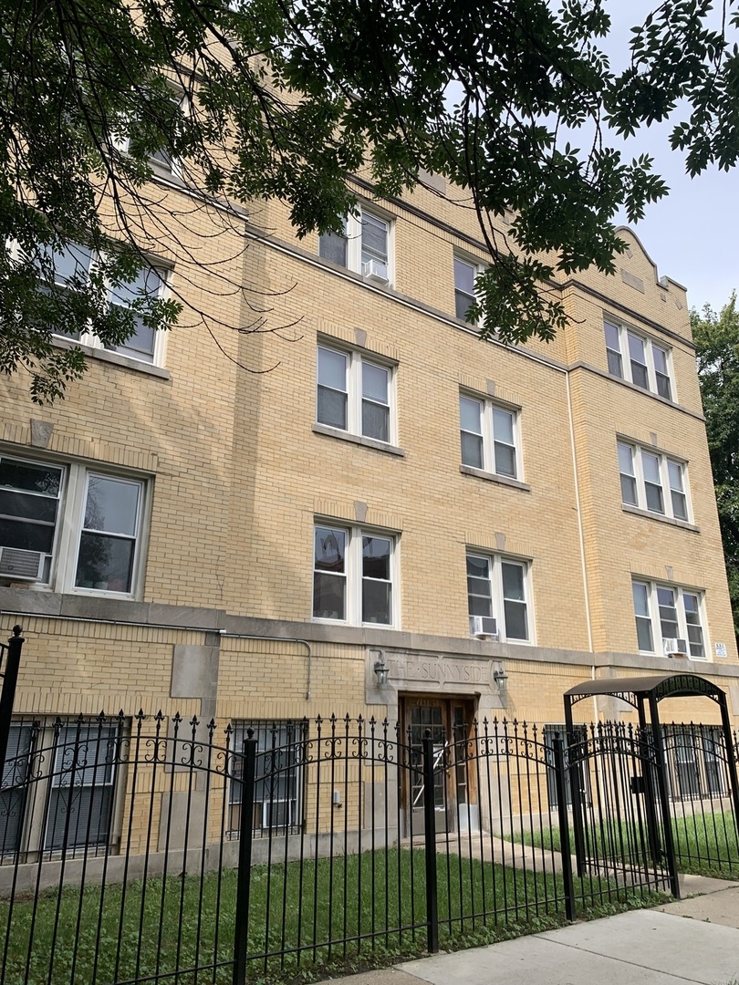 4460 N Avers Avenue Unit: 2