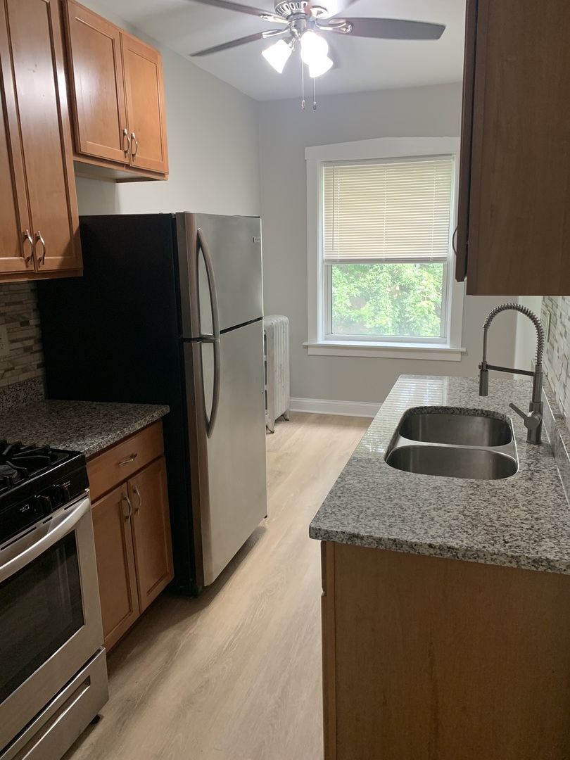 4460 N Avers Avenue Unit: 2