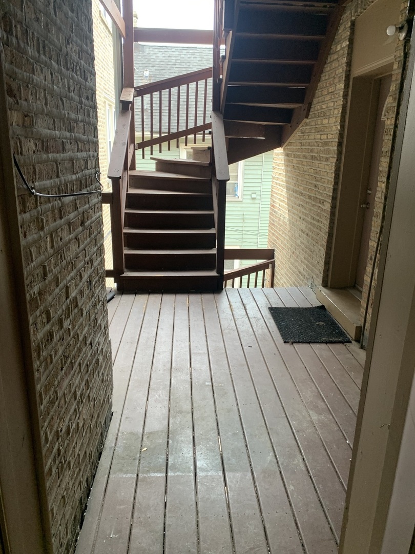 4460 N Avers Avenue Unit: 2