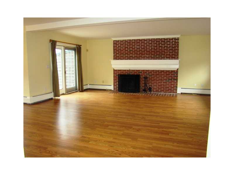 20 GARDENCOURT Drive 20