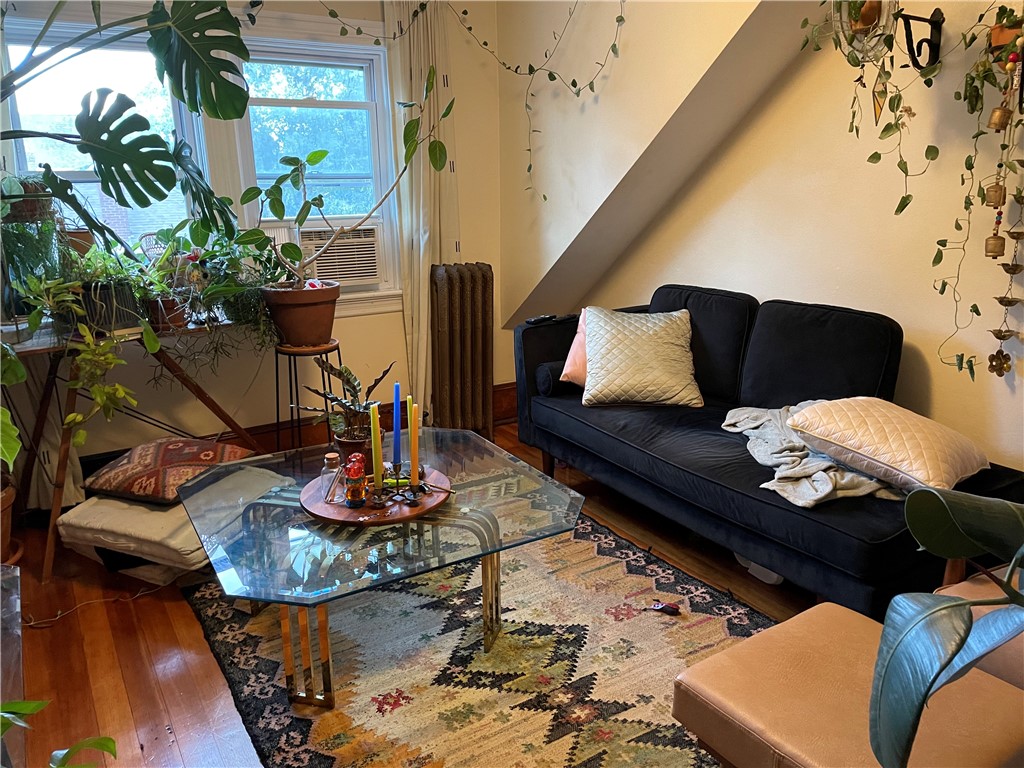 121 Rutherglen Avenue