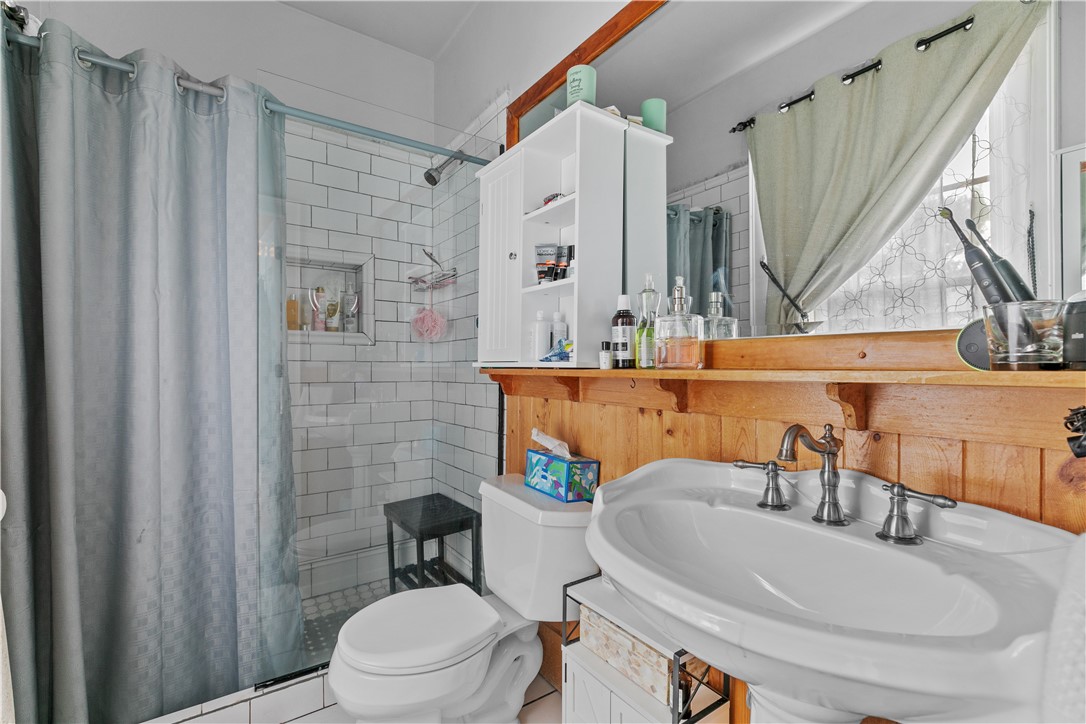 92 Pelham Street Unit: 2