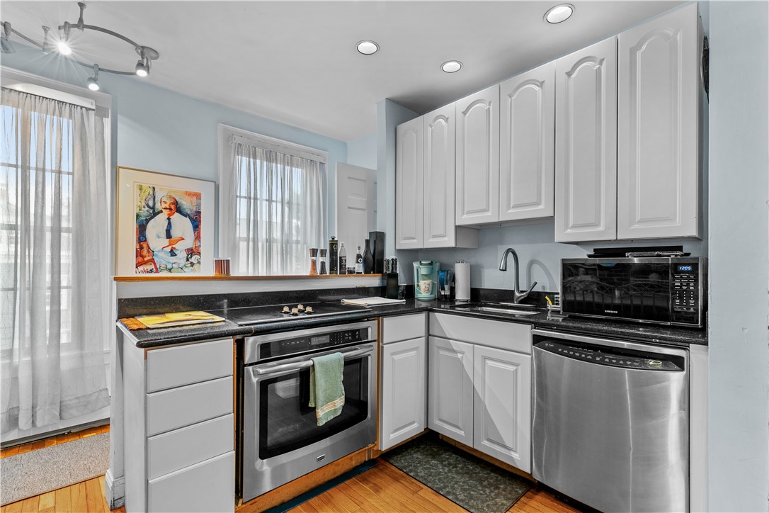 92 Pelham Street Unit: 2