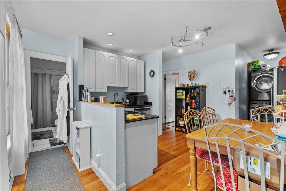 92 Pelham Street Unit: 2