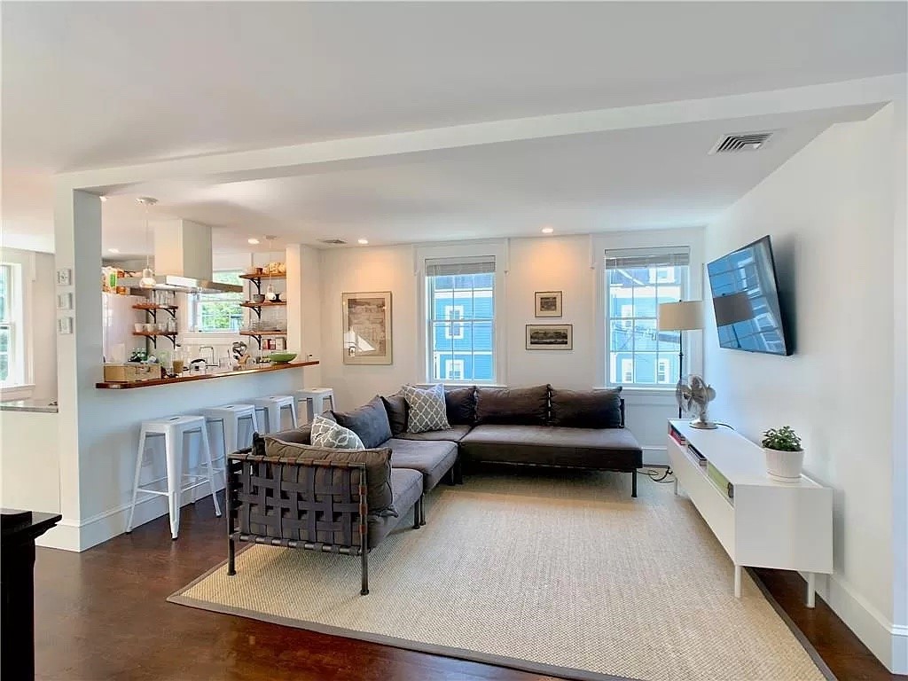 495 Spring Street #2