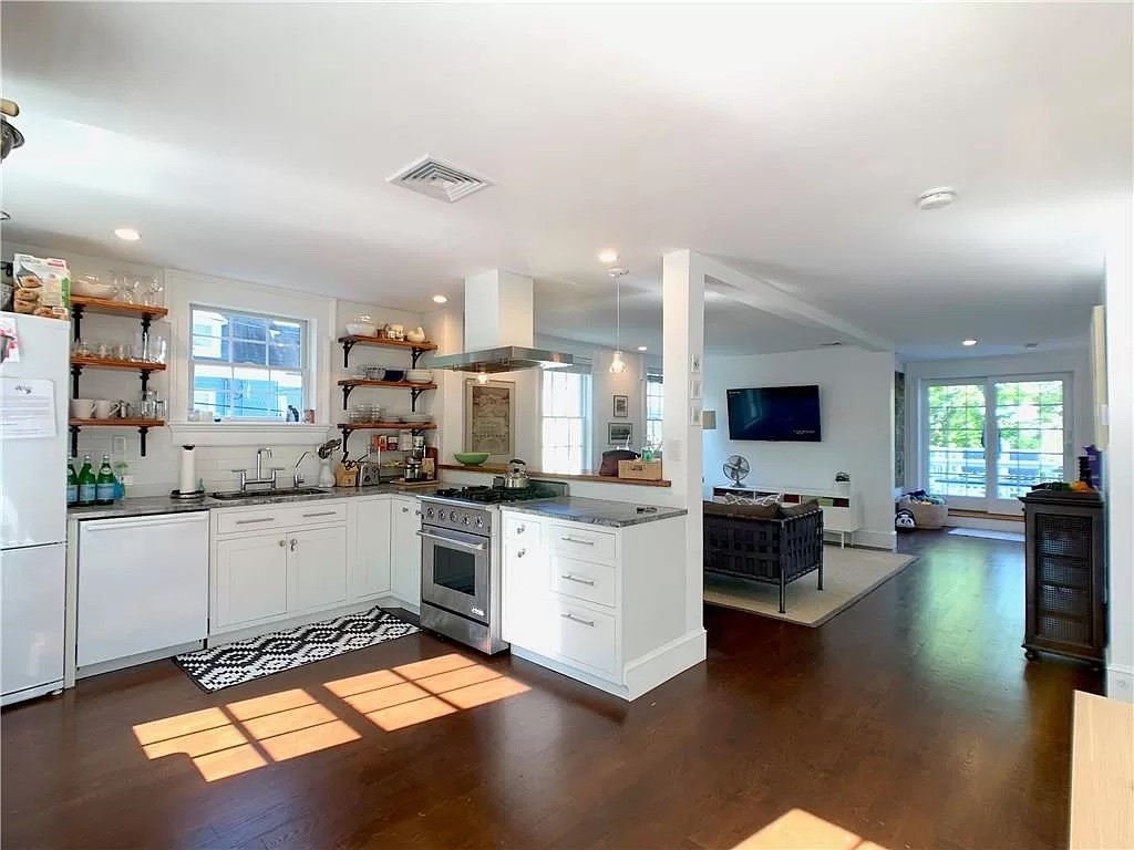 495 Spring Street #2