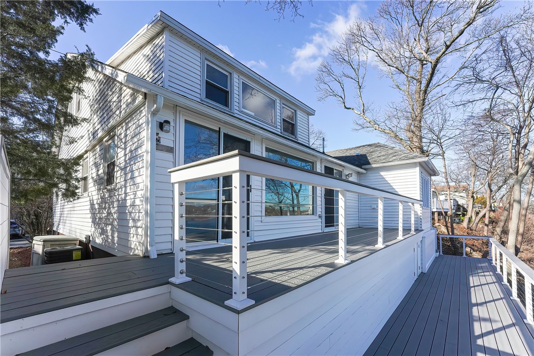 113 Arnolds Neck Drive