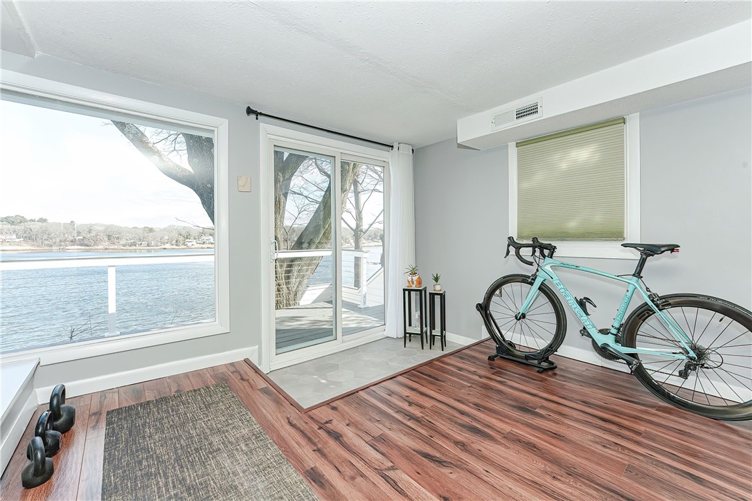 113 Arnolds Neck Drive