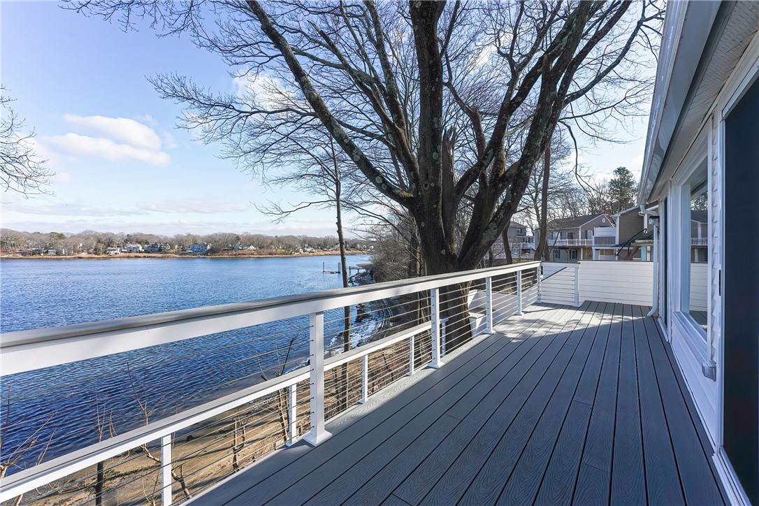 113 Arnolds Neck Drive