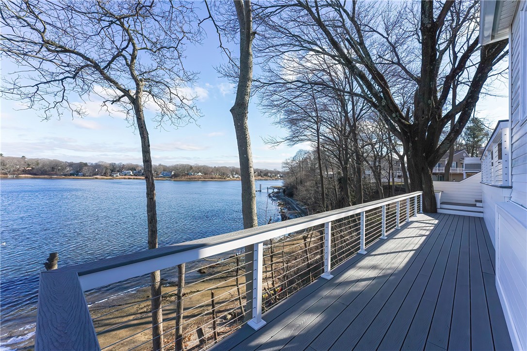 113 Arnolds Neck Drive