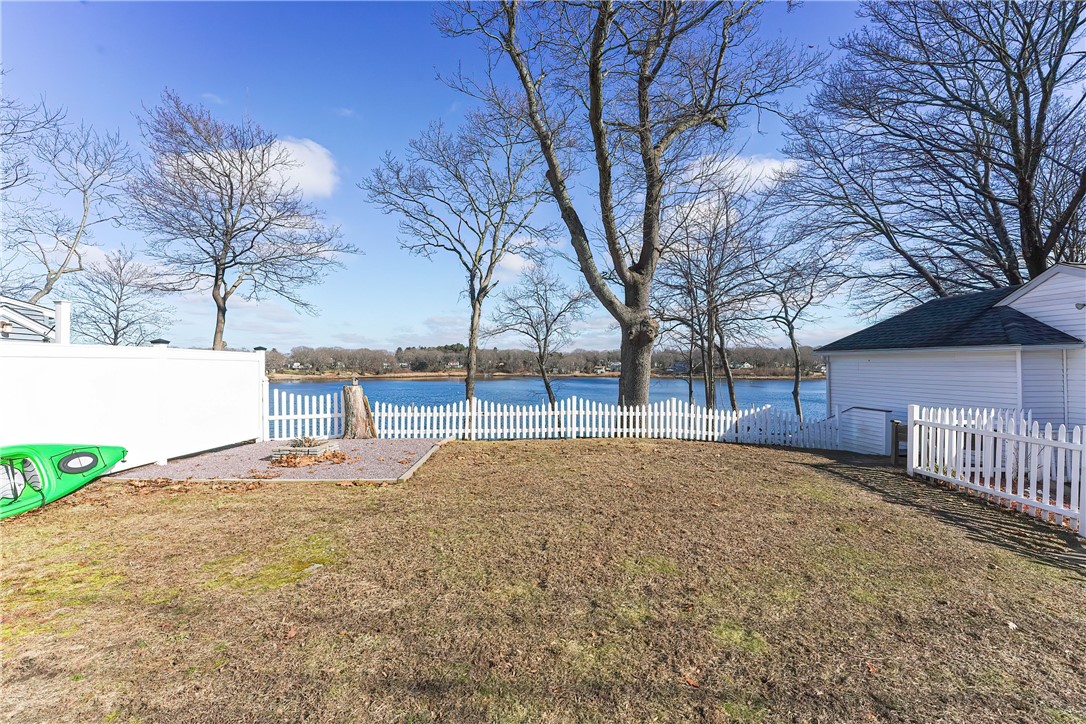 113 Arnolds Neck Drive