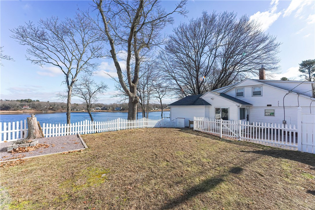 113 Arnolds Neck Drive