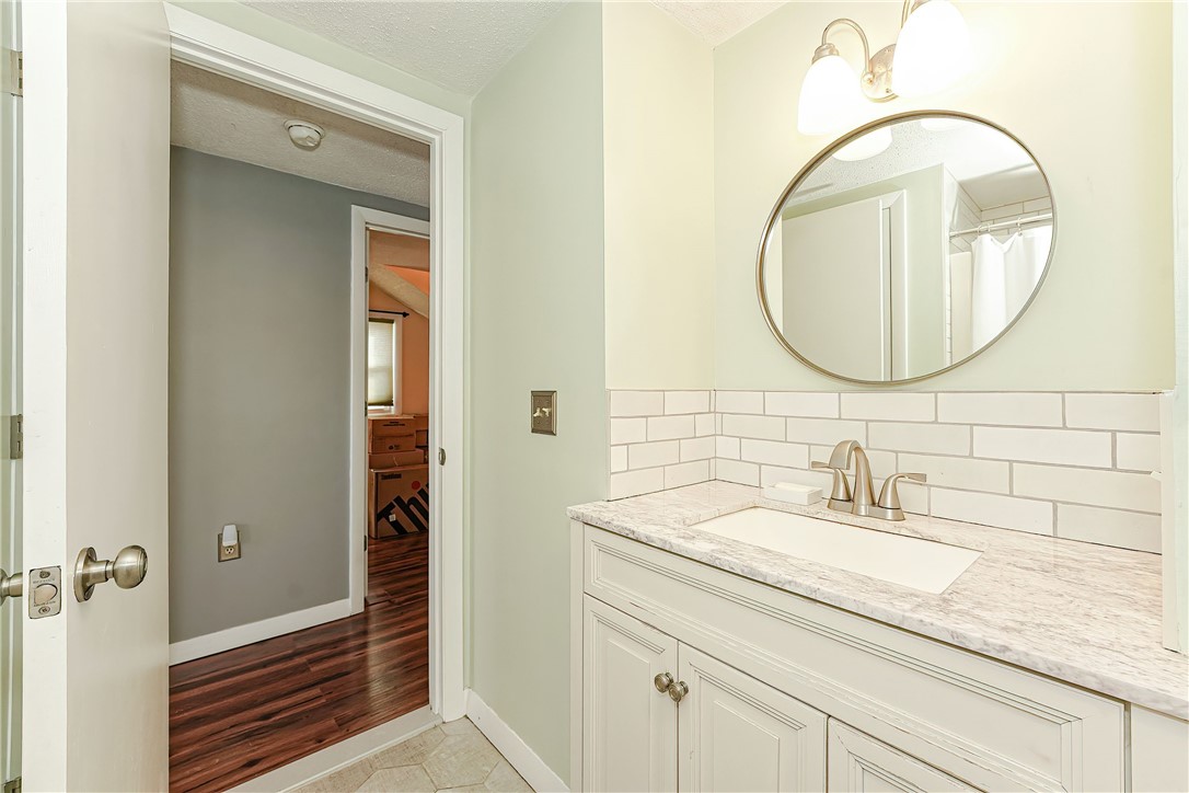 113 Arnolds Neck Drive