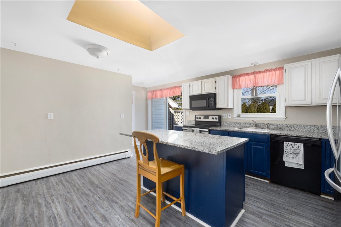 10 Longmeadow Avenue