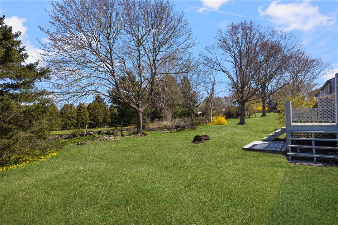 10 Longmeadow Avenue