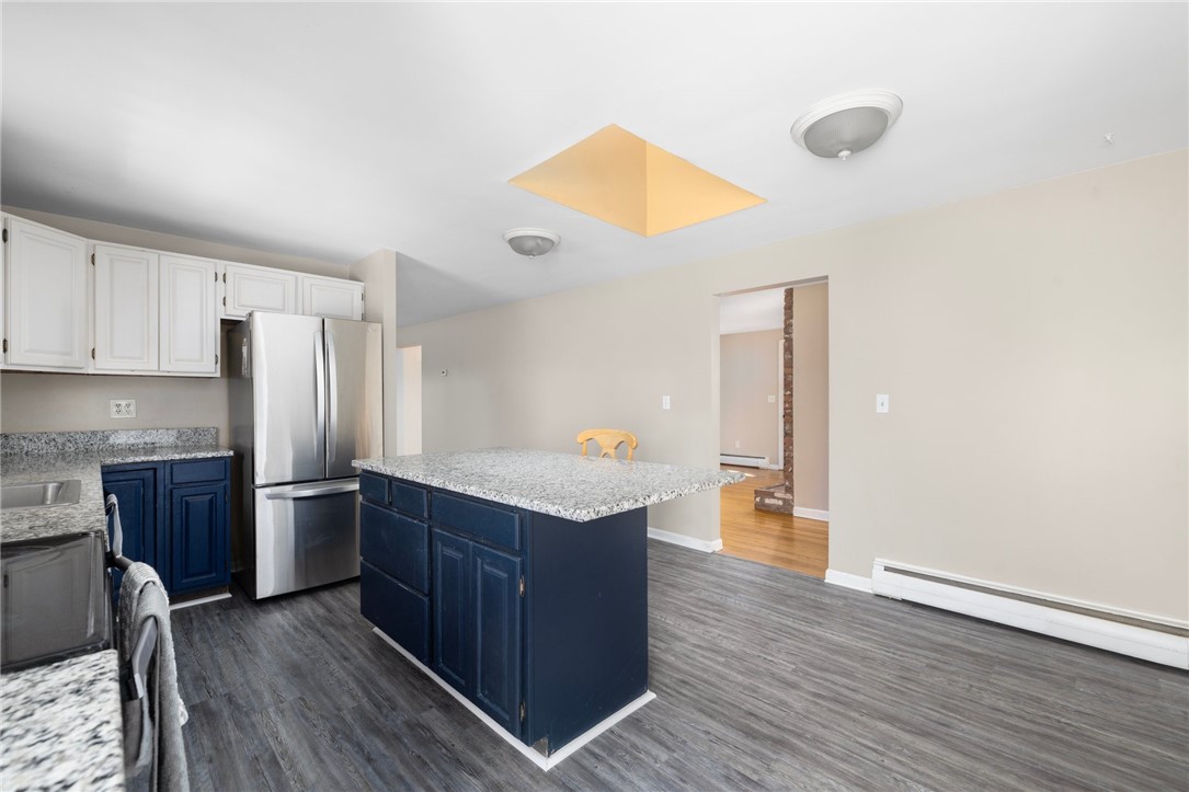 10 Longmeadow Avenue