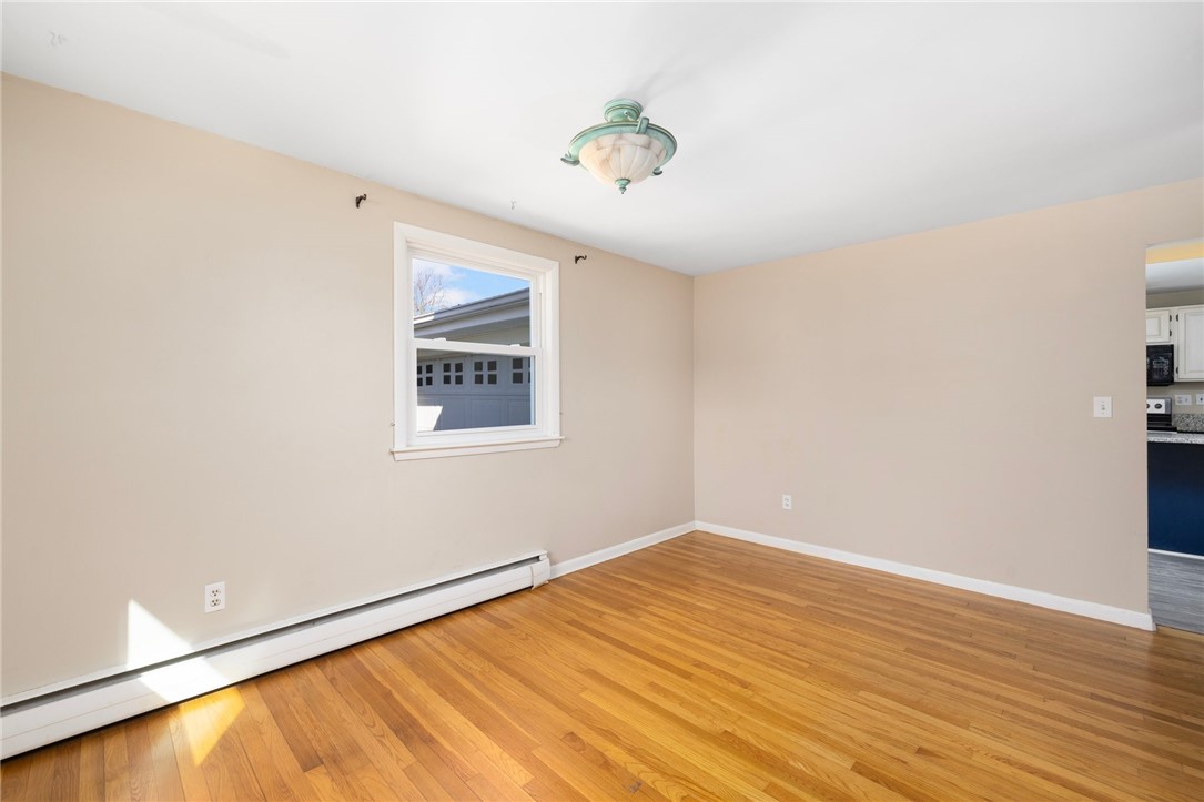 10 Longmeadow Avenue