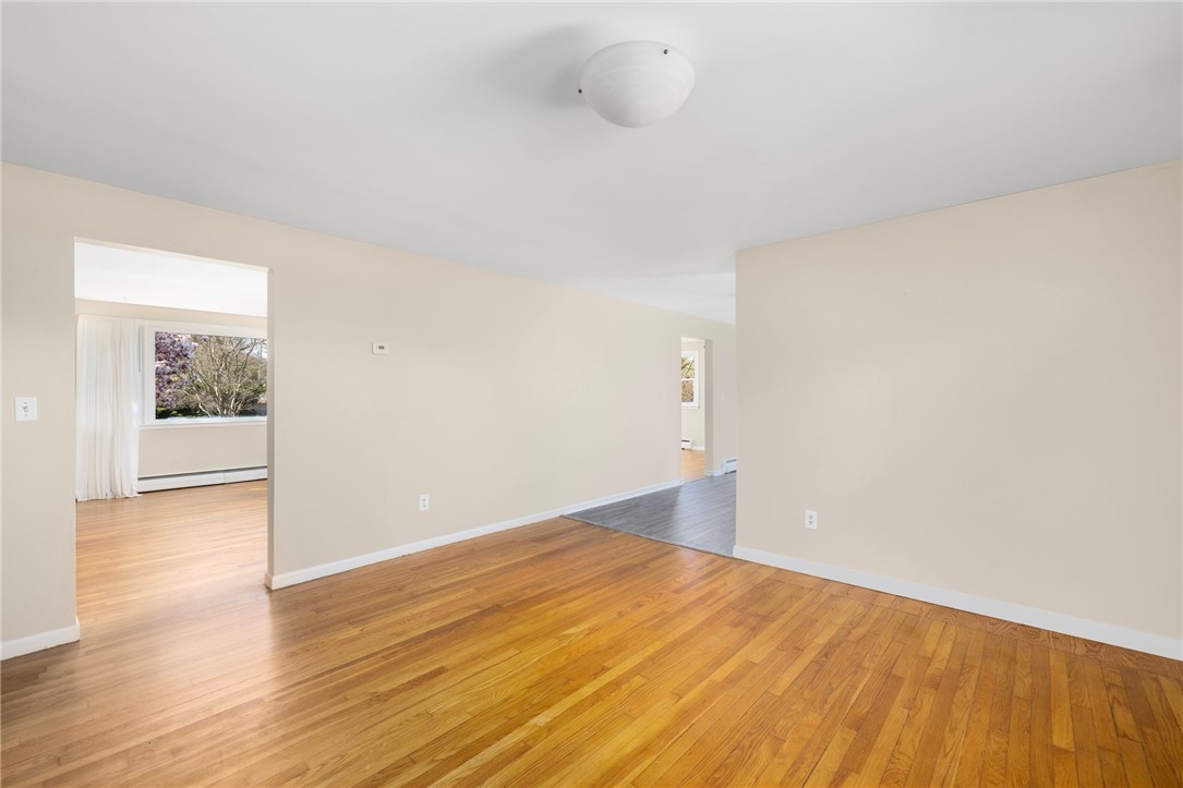 10 Longmeadow Avenue