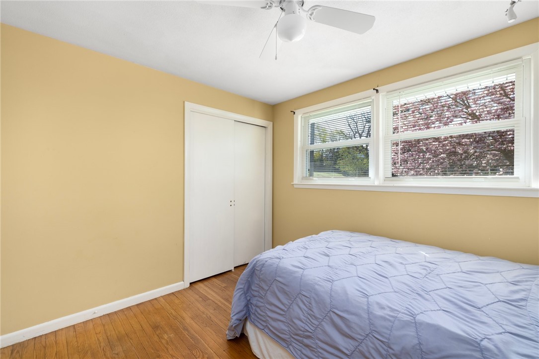 10 Longmeadow Avenue