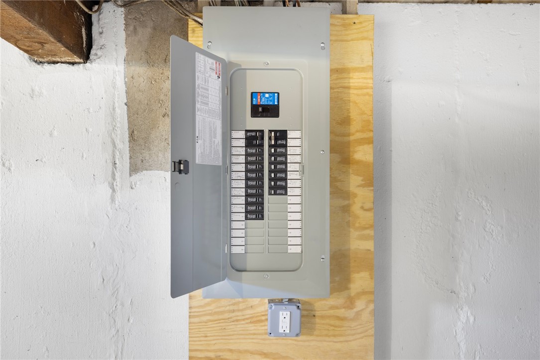 10 Longmeadow Avenue