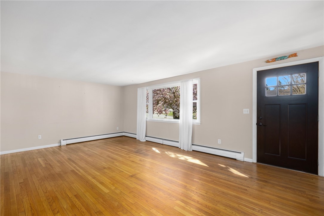 10 Longmeadow Avenue