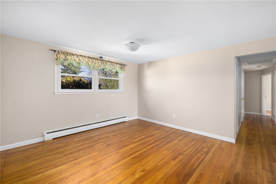 10 Longmeadow Avenue