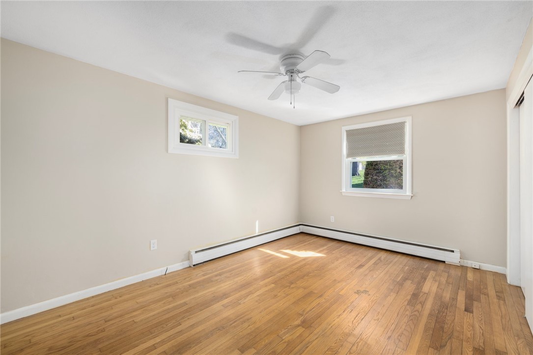 10 Longmeadow Avenue