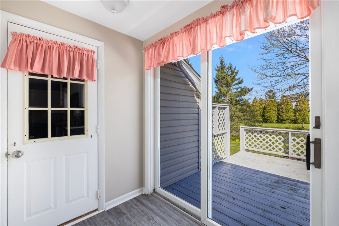 10 Longmeadow Avenue