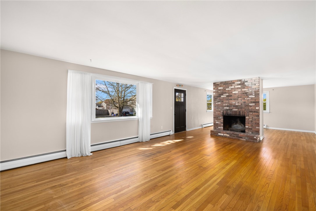 10 Longmeadow Avenue