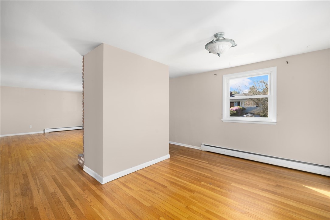 10 Longmeadow Avenue