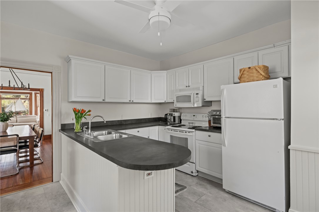 14 Greenough Place B