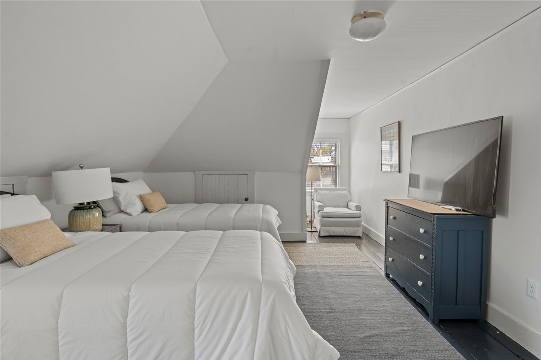 14 Greenough Place B