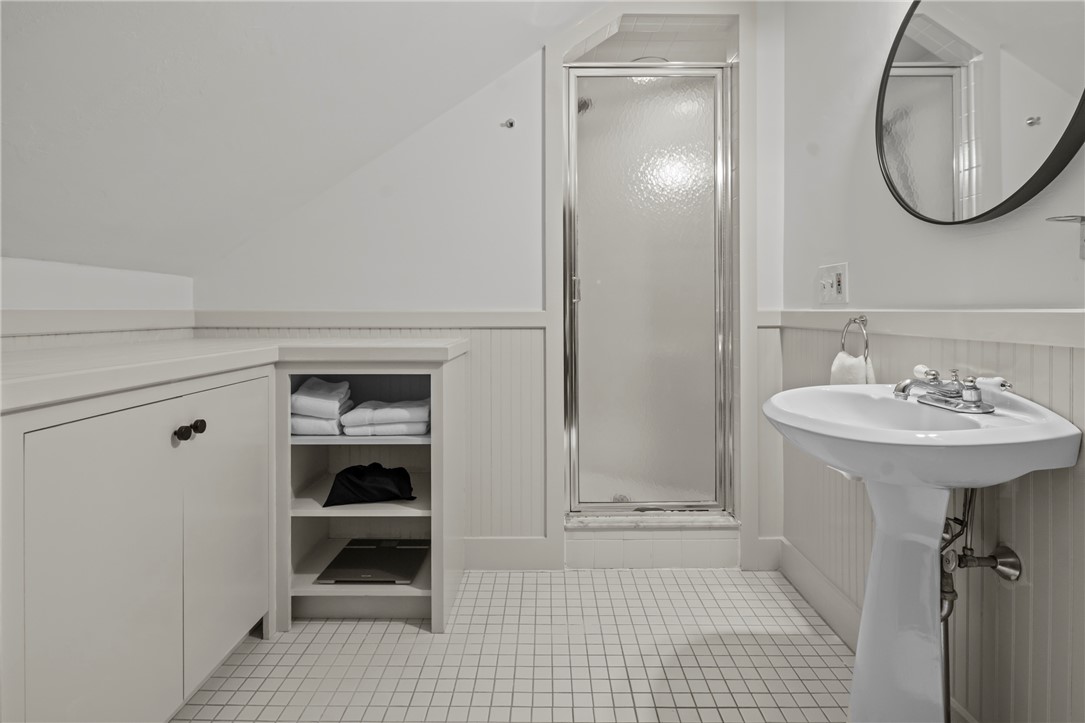 14 Greenough Place B