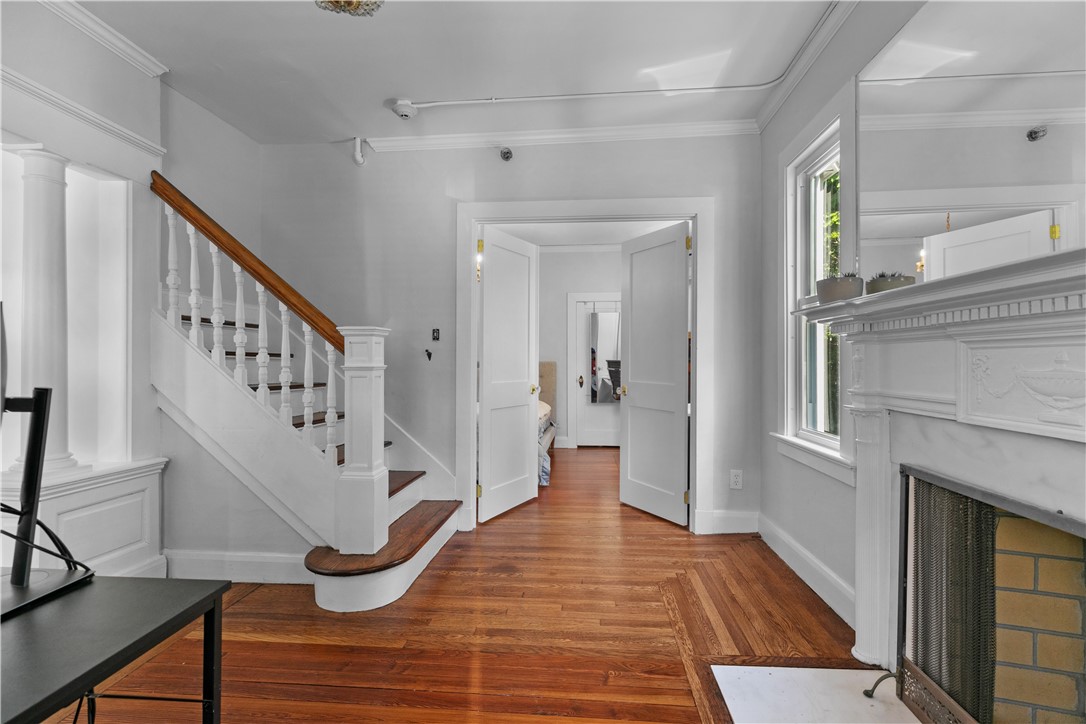 512 Broadway