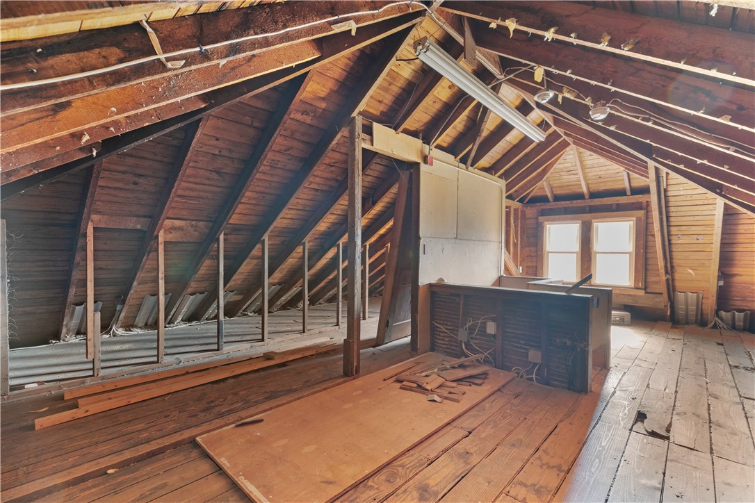 512 Broadway